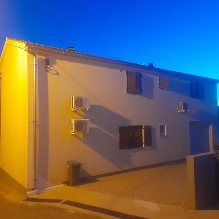 Apartment Dukic Sveti Filip i Jakov Ngoại thất bức ảnh