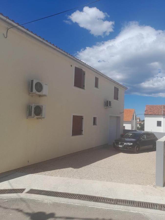 Apartment Dukic Sveti Filip i Jakov Ngoại thất bức ảnh