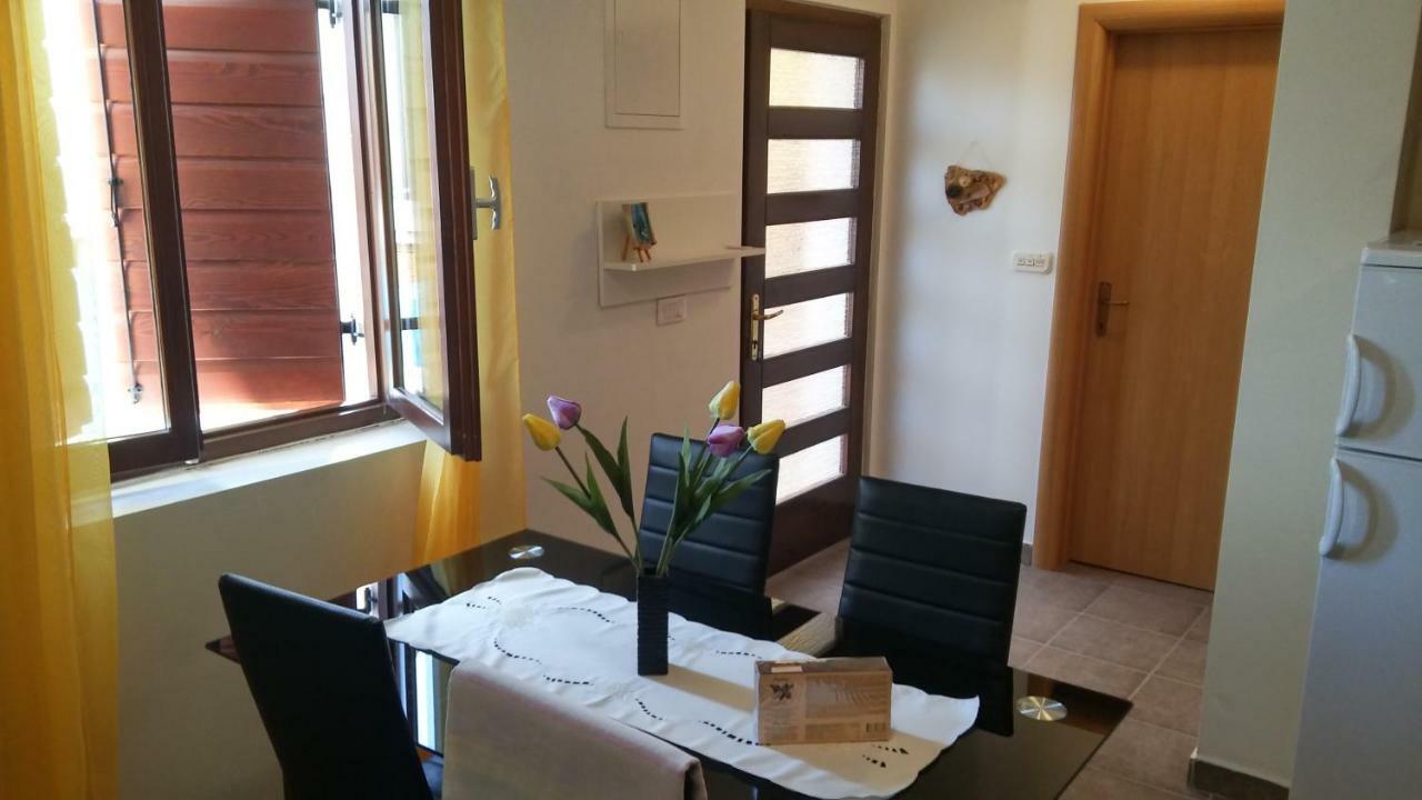 Apartment Dukic Sveti Filip i Jakov Ngoại thất bức ảnh